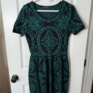 Romeo & Juliet Couture Women’s Dress 
- Large - Green/Black Excellent Condition